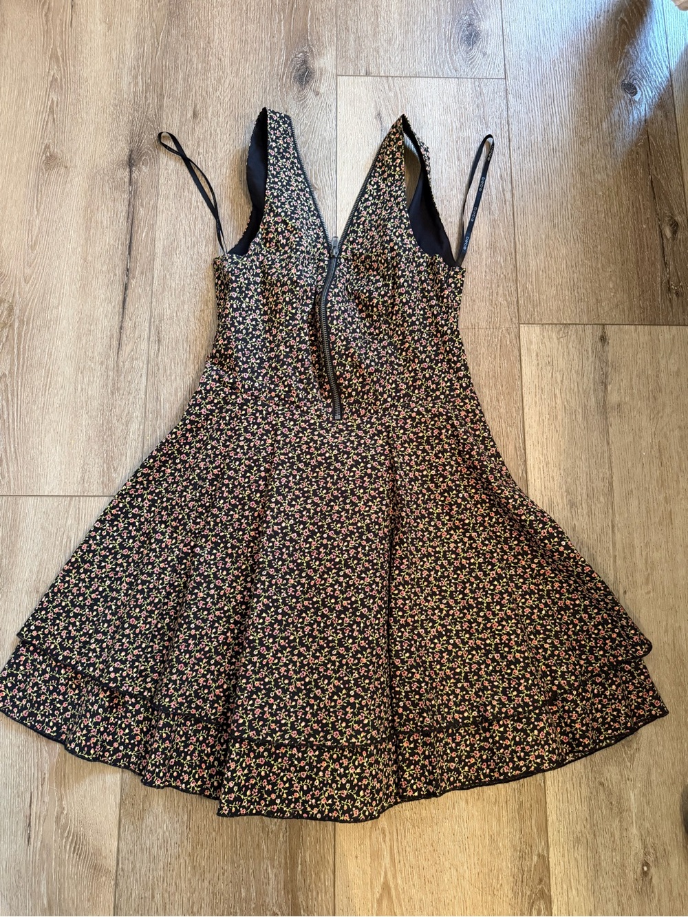 BEBE Floral Black V-Neck A-Line Dress